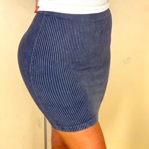 NWT stretchy skirt